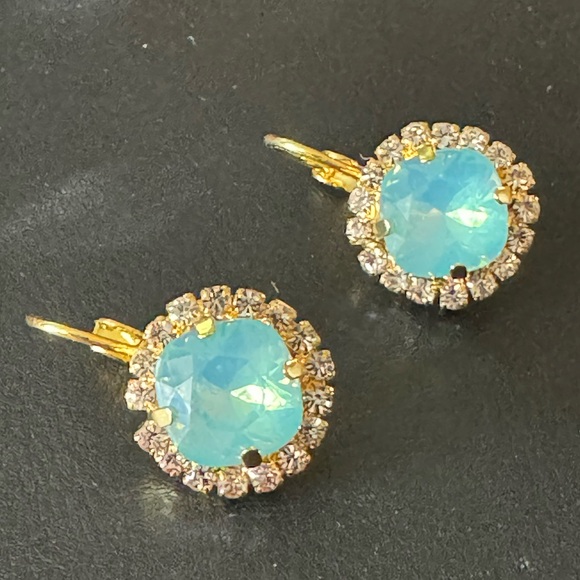 Milky Iridescent Green Zirconia Stones Drop GoldTone Beautiful Earrings - Picture 7 of 7